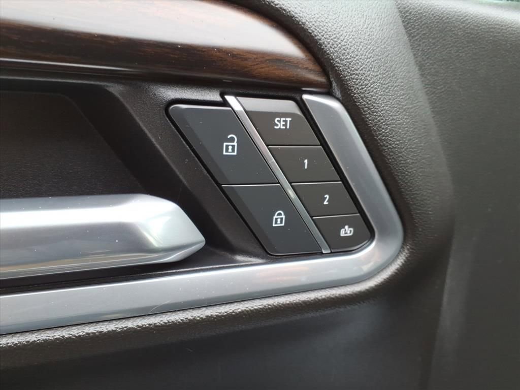 Used 2025 GMC Sierra 1500 SLT image 21