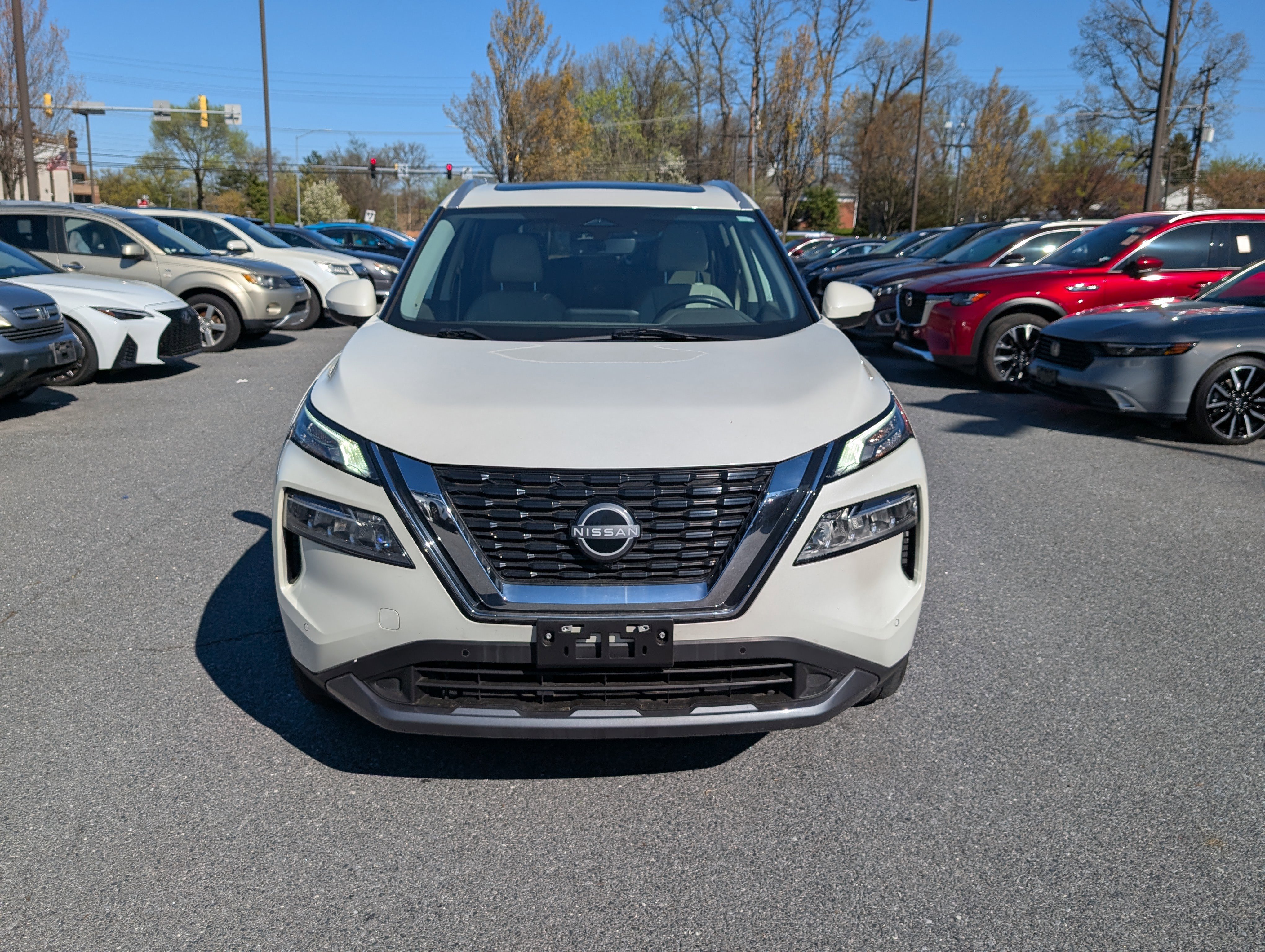 Used 2023 Nissan Rogue SL w/ SL Premium Package image 8