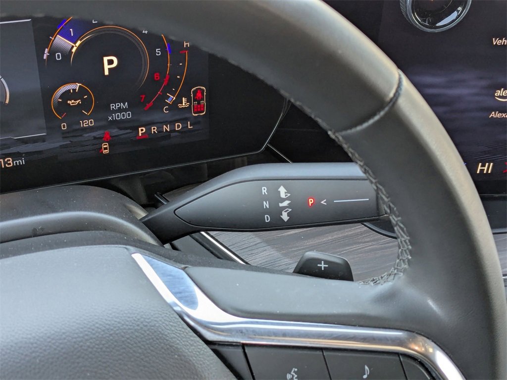 Used 2025 Chevrolet Suburban Z71 image 28