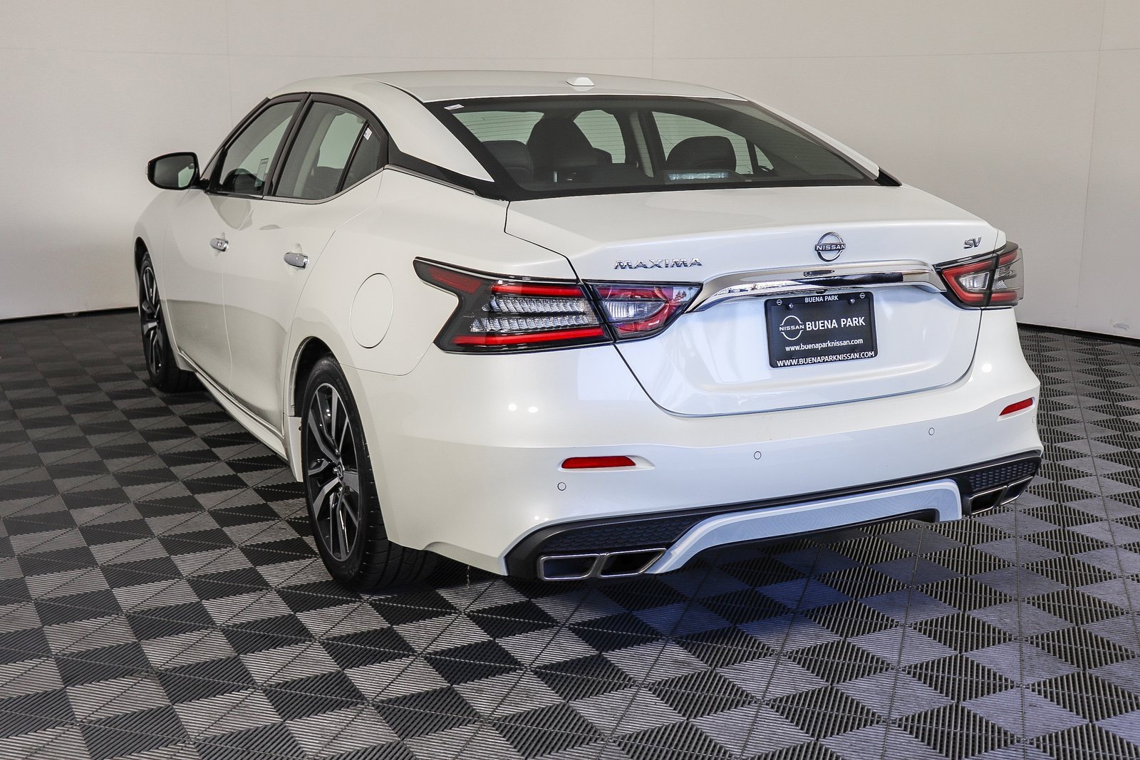 Used 2023 Nissan Maxima SV w/ Floor Mat Group image 6