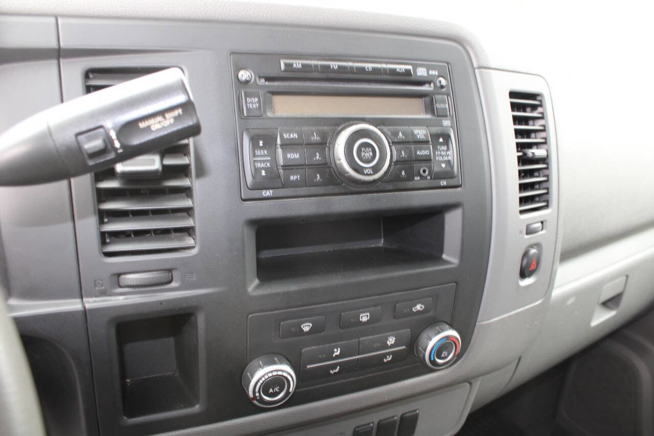 Used 2017 Nissan NV 1500 SV w/ Back Door Glass Package image 15