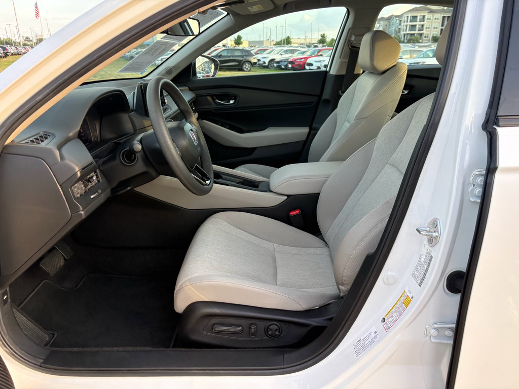 Certified 2025 Honda Accord SE image 10