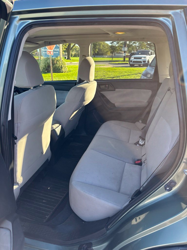 Used 2015 Subaru Forester 2.5i Premium AWD/4WD image 24