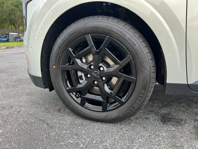 New 2026 Kia Carnival SX w/ SX Dark Edition Package image 10