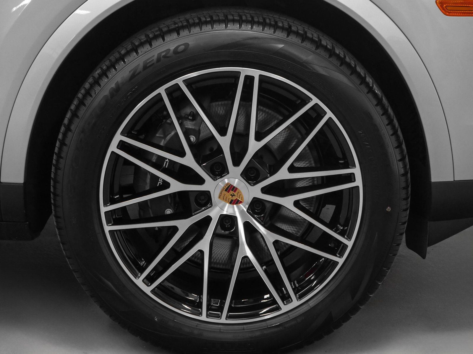 Certified 2025 Porsche Cayenne image 13