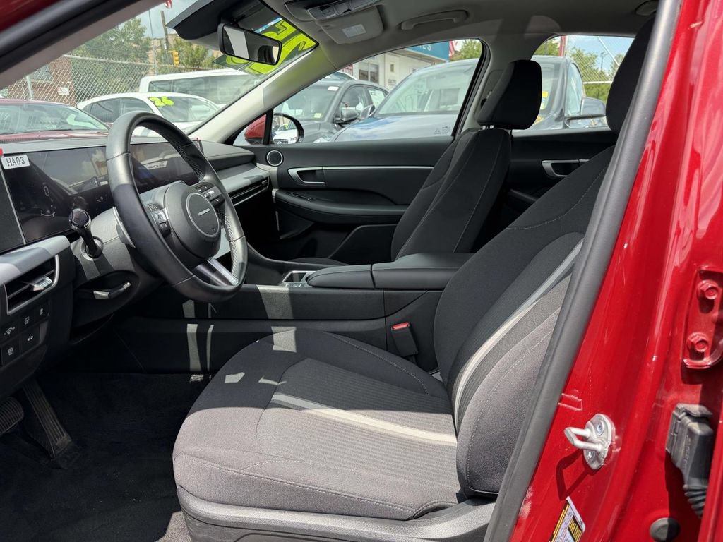 Certified 2025 Hyundai Sonata SEL FWD image 19