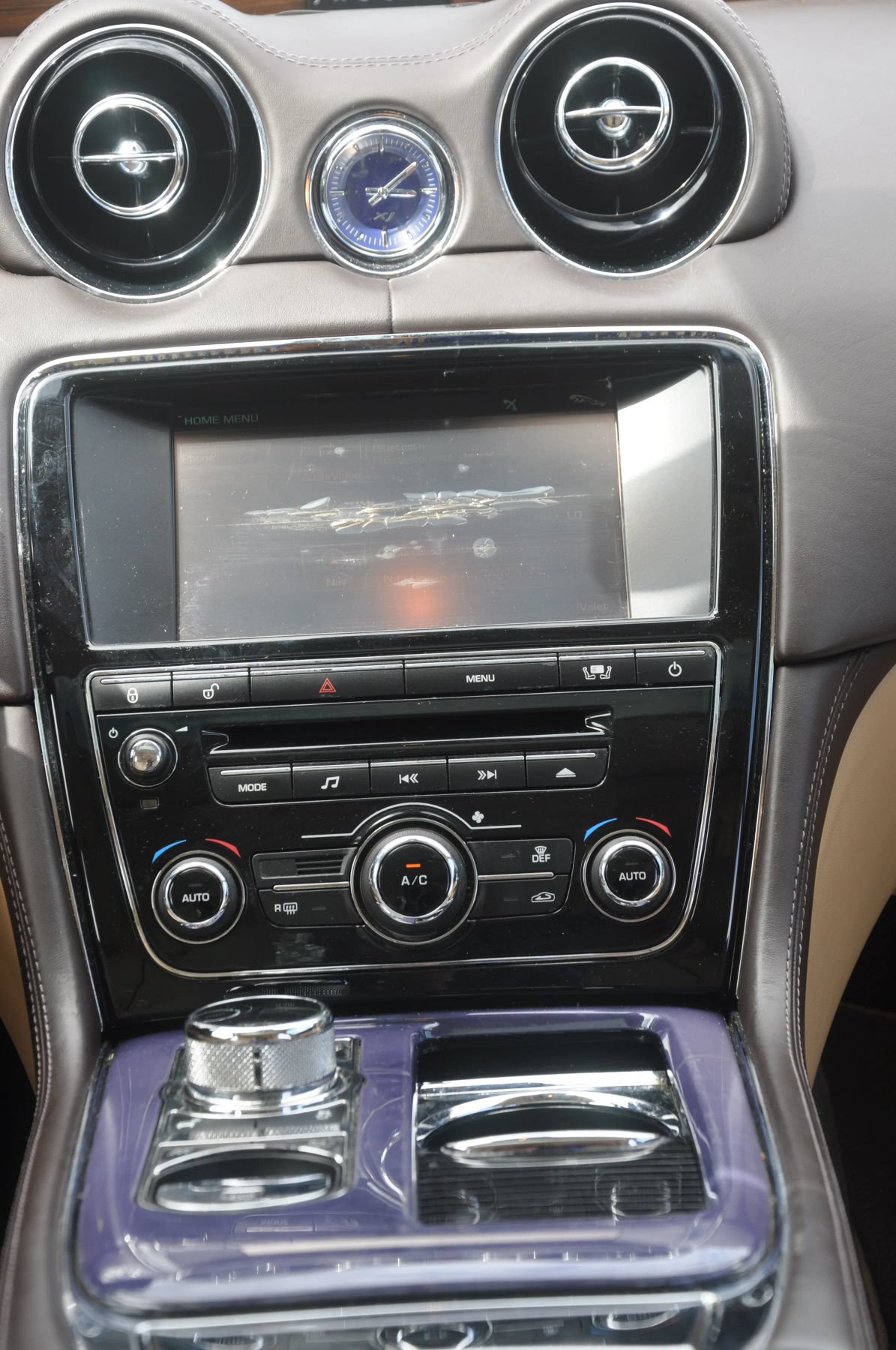 Used 2011 Jaguar XJ L RWD image 24