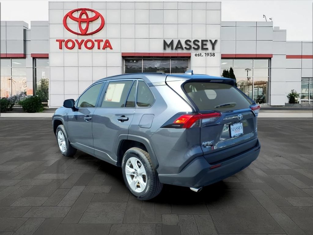 Used 2021 Toyota RAV4 XLE AWD/4WD image 5