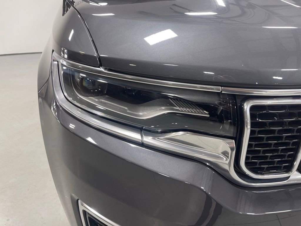 Used 2023 Jeep Wagoneer Series III w/ Premium Group I AWD/4WD image 10