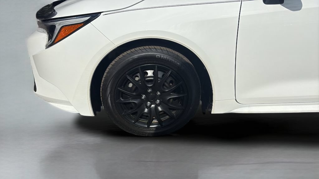 Used 2023 Toyota Corolla LE FWD image 22