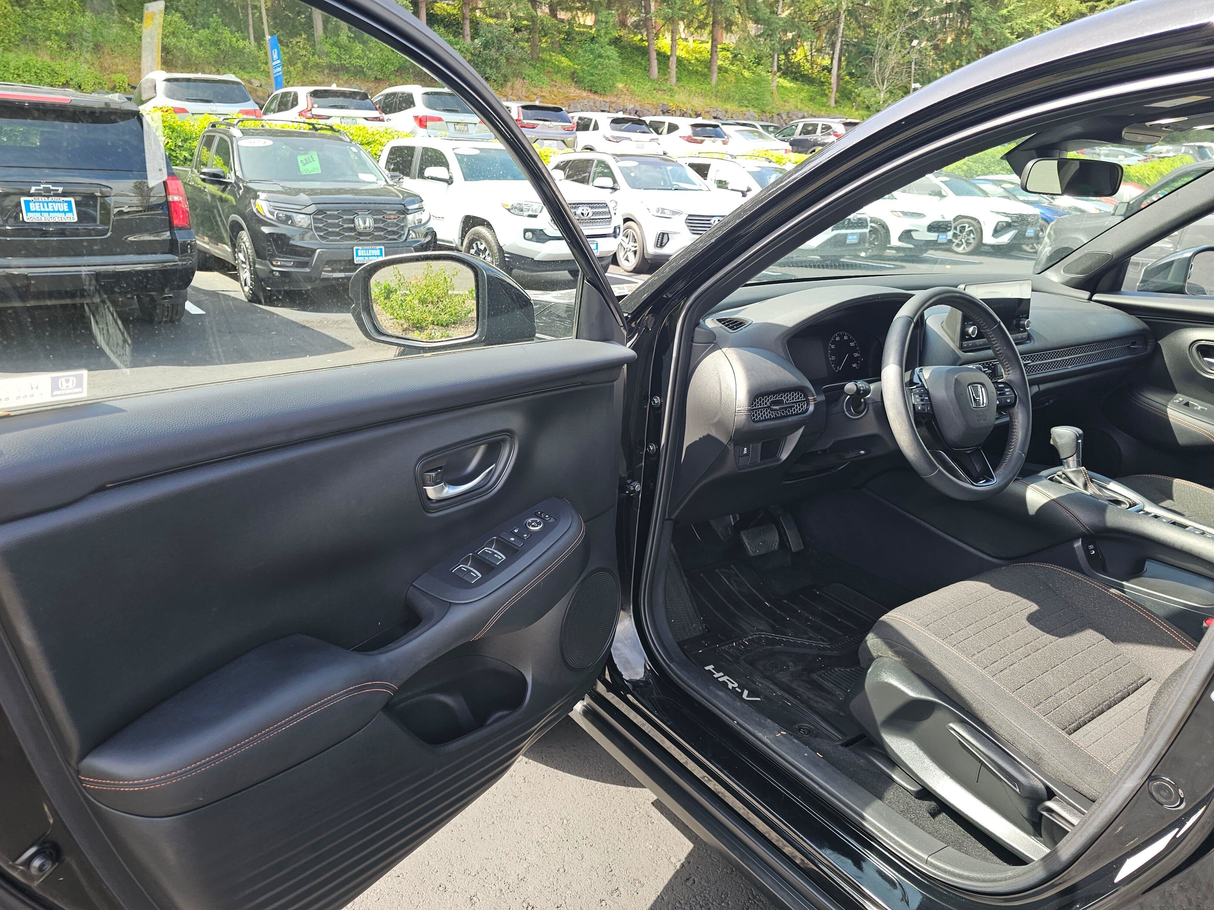 Used 2024 Honda HR-V Sport image 23