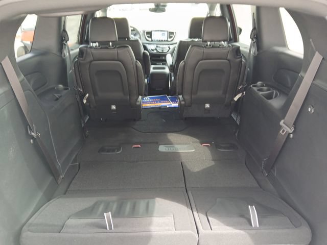 New 2026 Chrysler Pacifica Select AWD/4WD image 22