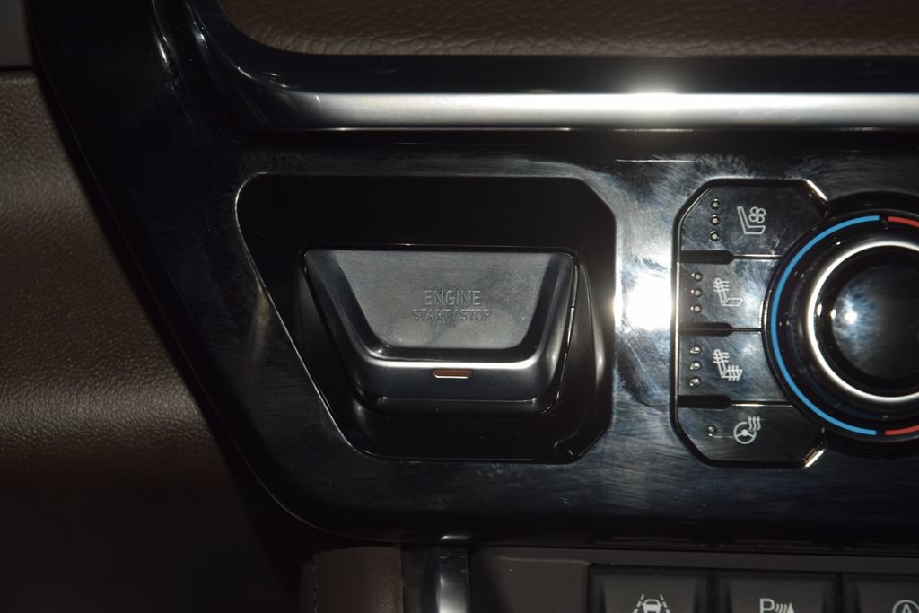 Used 2024 GMC Sierra 1500 Denali AWD/4WD image 37