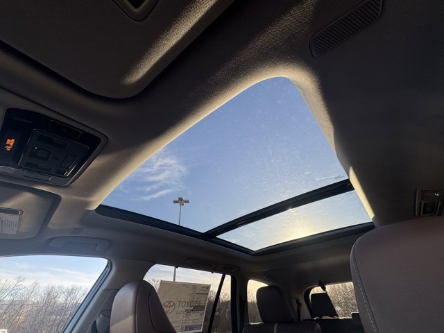 New 2026 Toyota Grand Highlander Platinum image 40