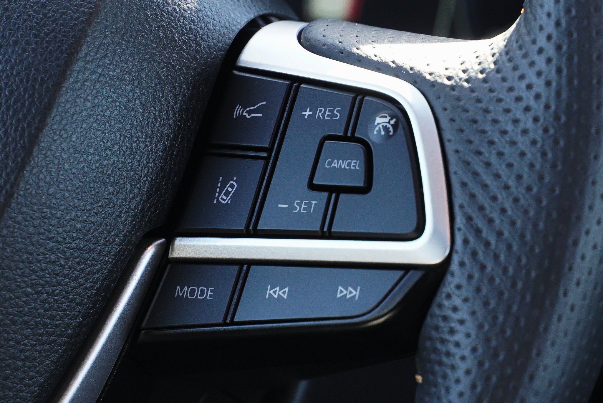 Certified 2025 Toyota Sienna XLE Woodland Edition AWD/4WD image 35