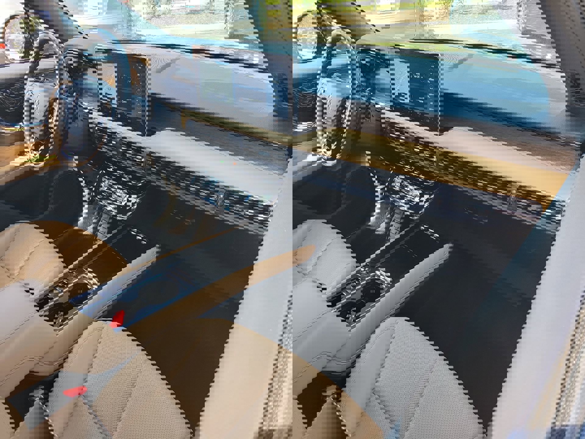 Used 2023 Lincoln Corsair Reserve w/ Jet Appearance Package FWD image 13