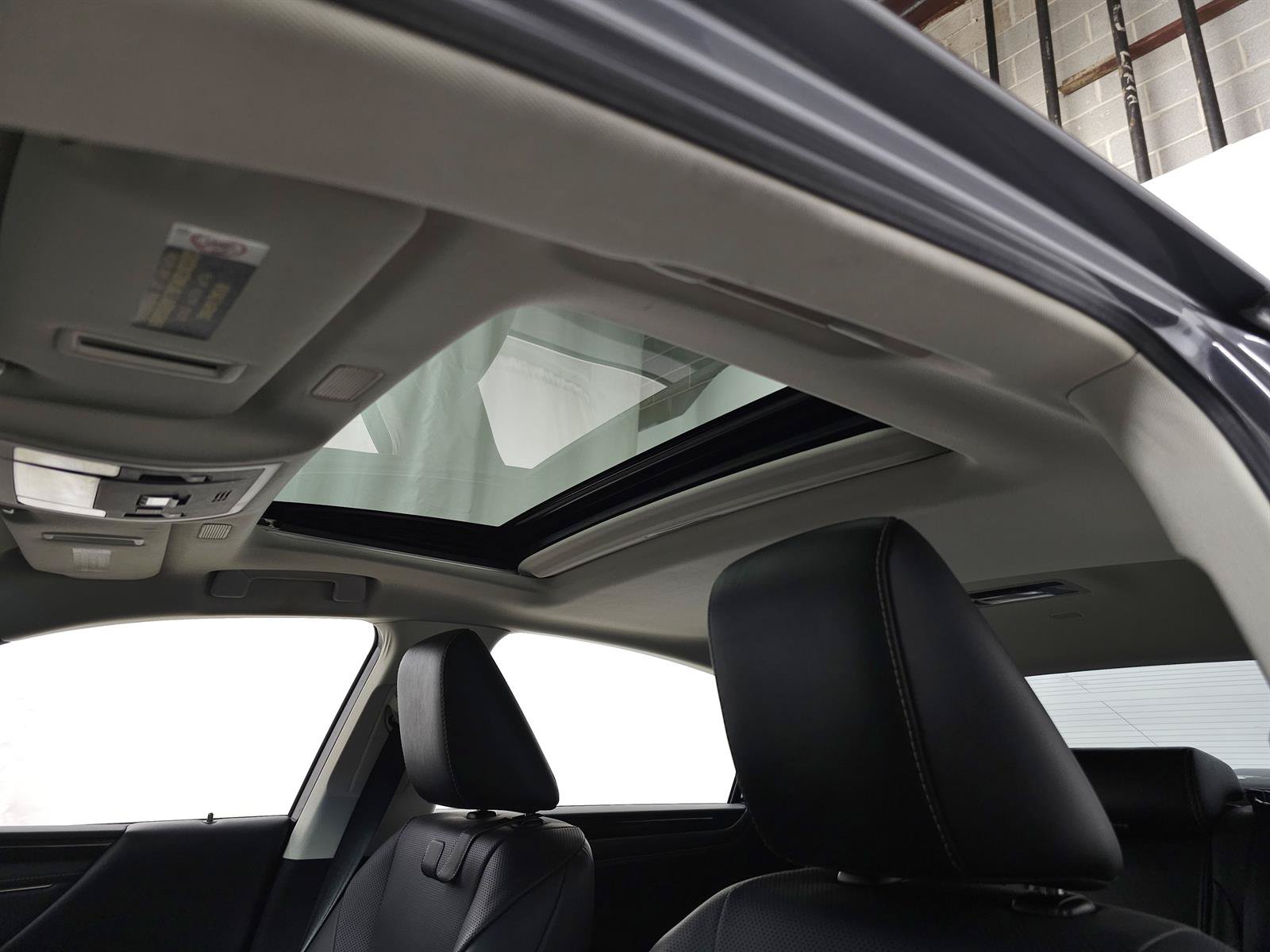 Used 2019 Lexus ES 350 w/ Premium Package FWD image 14