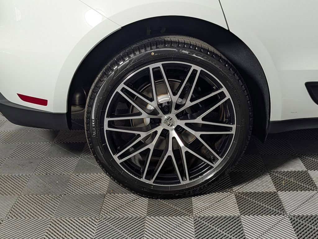 New 2026 Porsche Macan AWD/4WD image 13