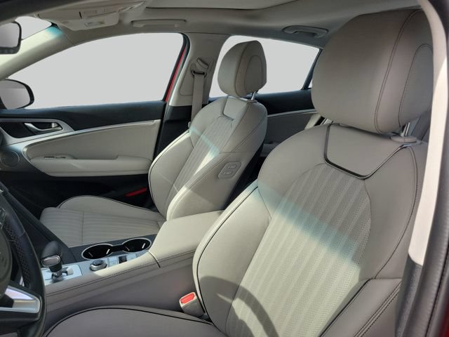Used 2019 Genesis G70 2.0T Advanced w/ Elite Package RWD image 22
