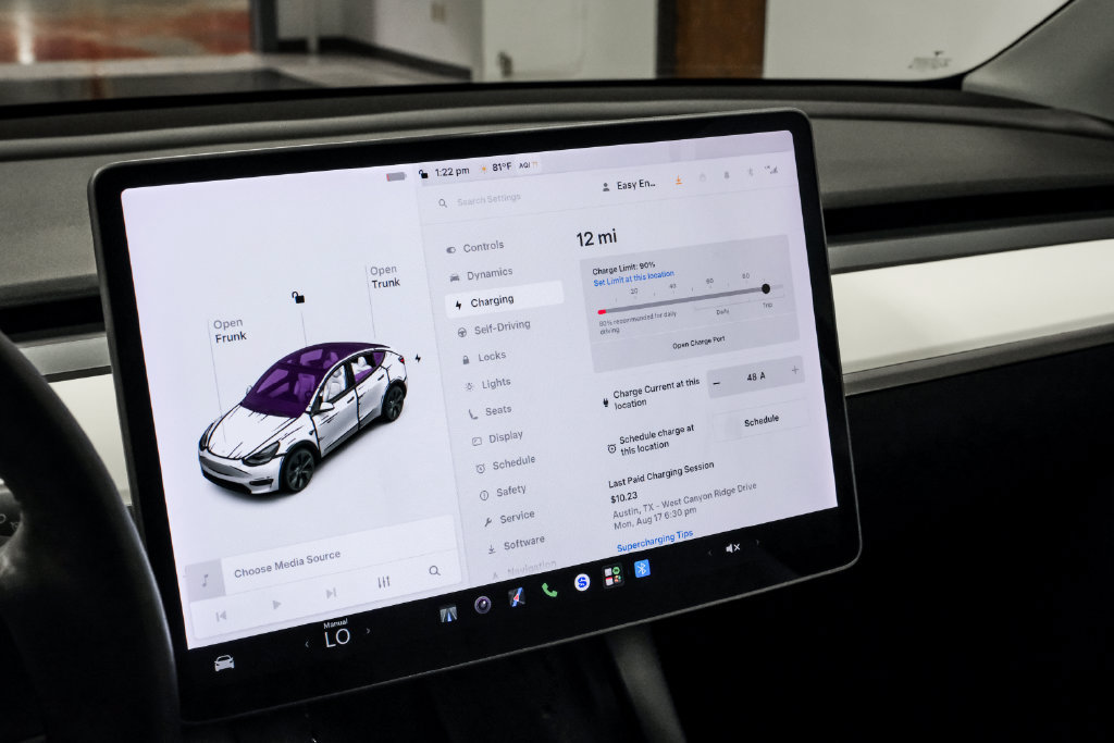 Used 2022 Tesla Model Y Long Range AWD/4WD image 23