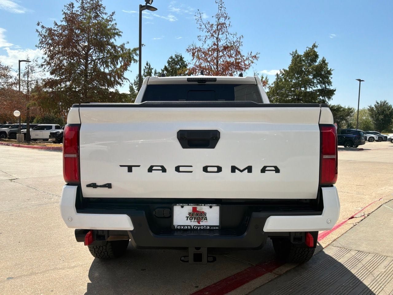 Used 2024 Toyota Tacoma TRD Off-Road w/ TRD Off Road Premium Package AWD/4WD image 7