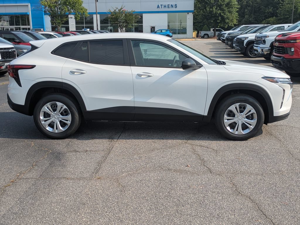 New 2026 Chevrolet Trax LT FWD image 3