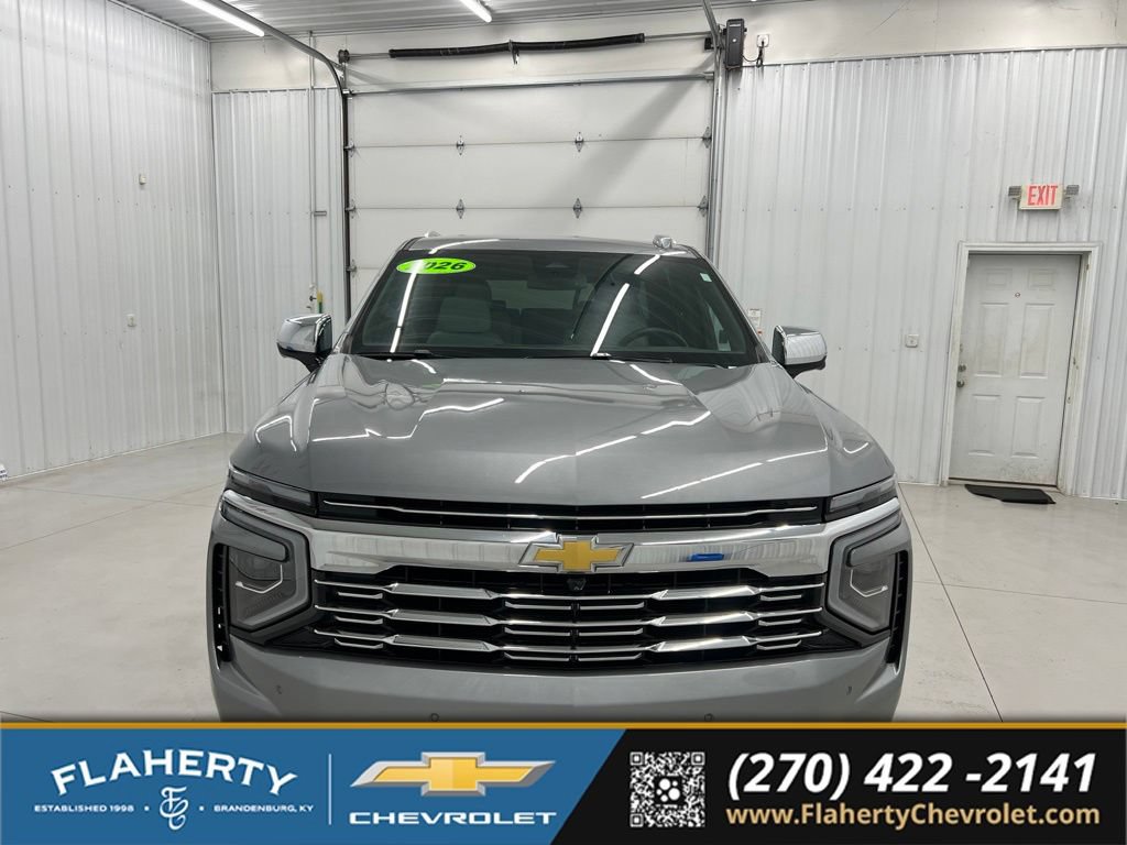 Used 2026 Chevrolet Suburban Premier AWD/4WD image 7