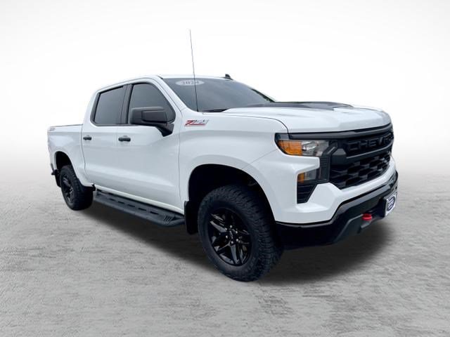 Used 2024 Chevrolet Silverado 1500 Custom Trail Boss AWD/4WD image 3