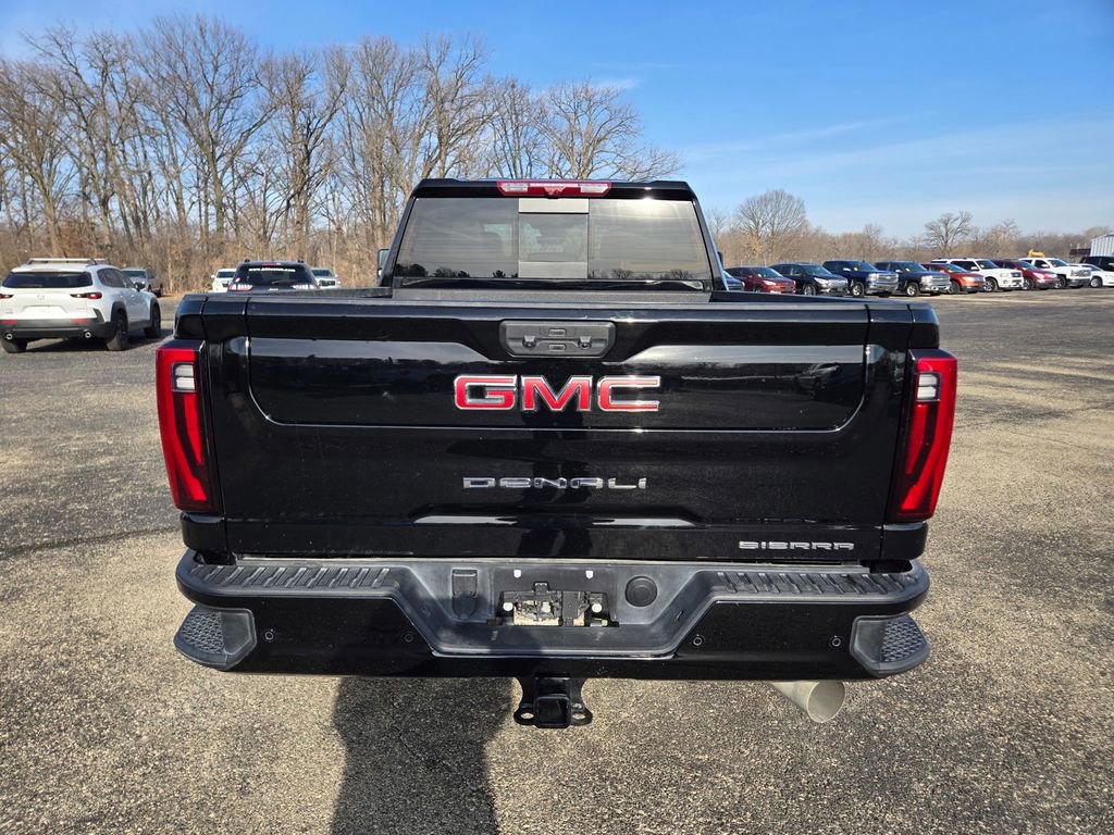 Used 2025 GMC Sierra 2500 Denali image 5