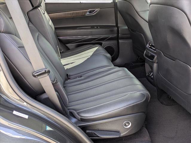 Used 2024 Genesis GV80 2.5T image 17
