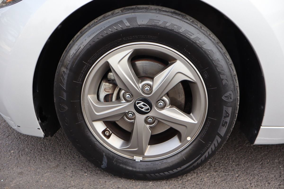 Used 2017 Hyundai Elantra ECO w/ Cargo Package image 41