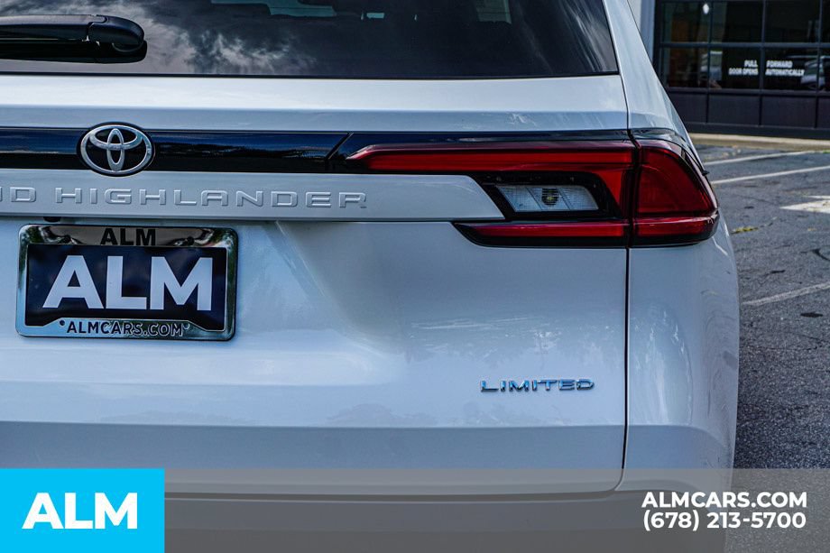 Used 2026 Toyota Grand Highlander AWD image 12