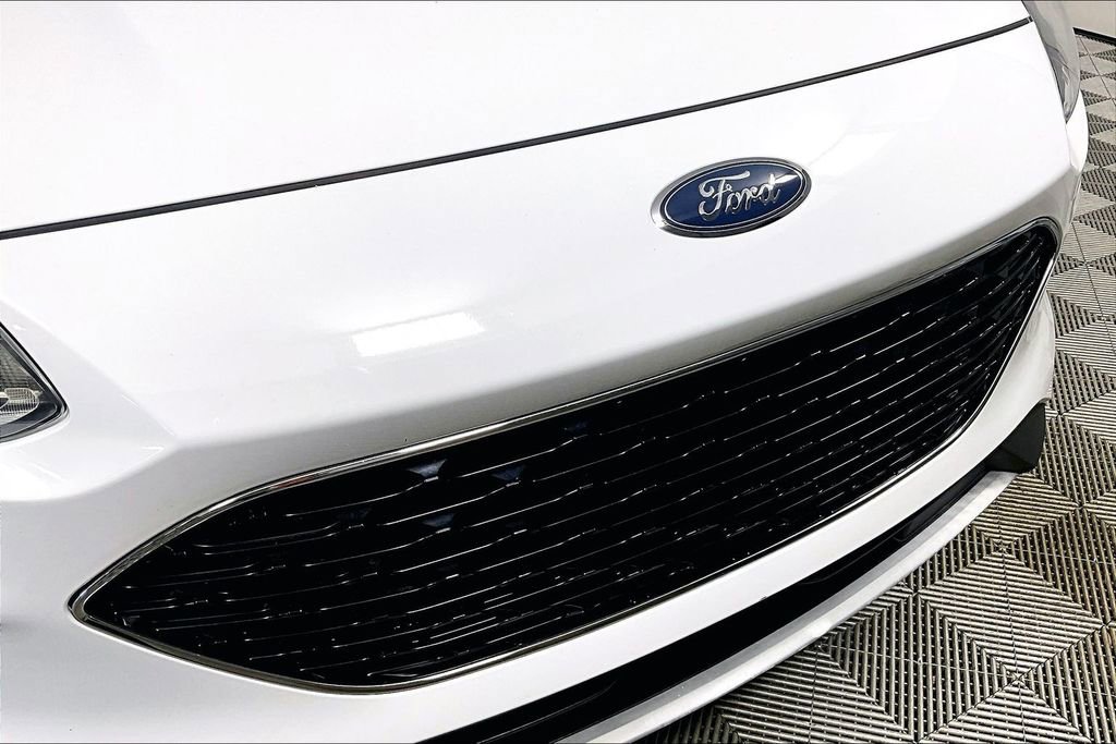 Used 2020 Ford Escape SE image 29