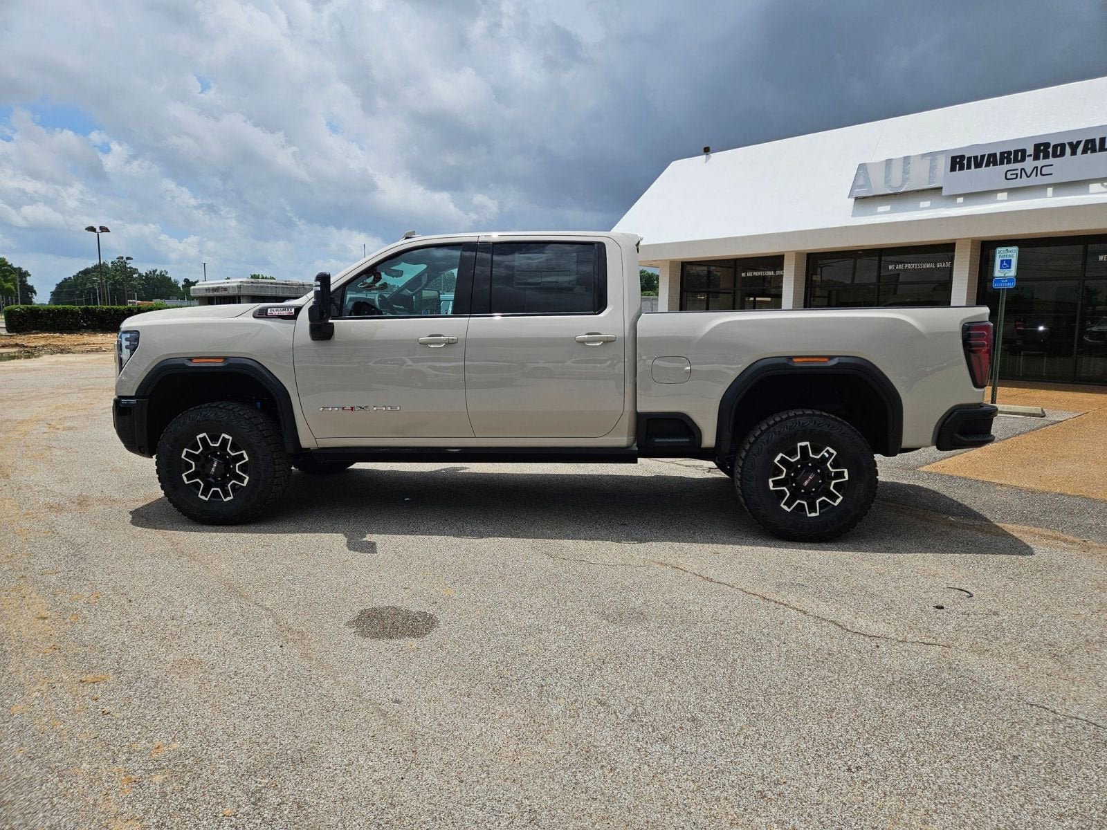 New 2026 GMC Sierra 2500 AT4X AWD/4WD image 2