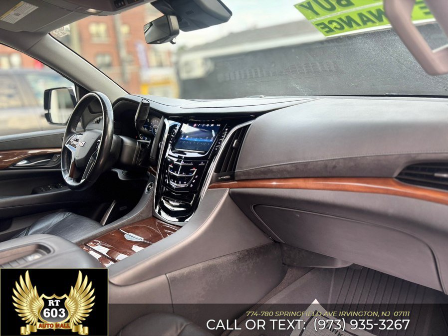 Used 2017 Chevrolet Tahoe LT w/ Luxury Package AWD/4WD image 15