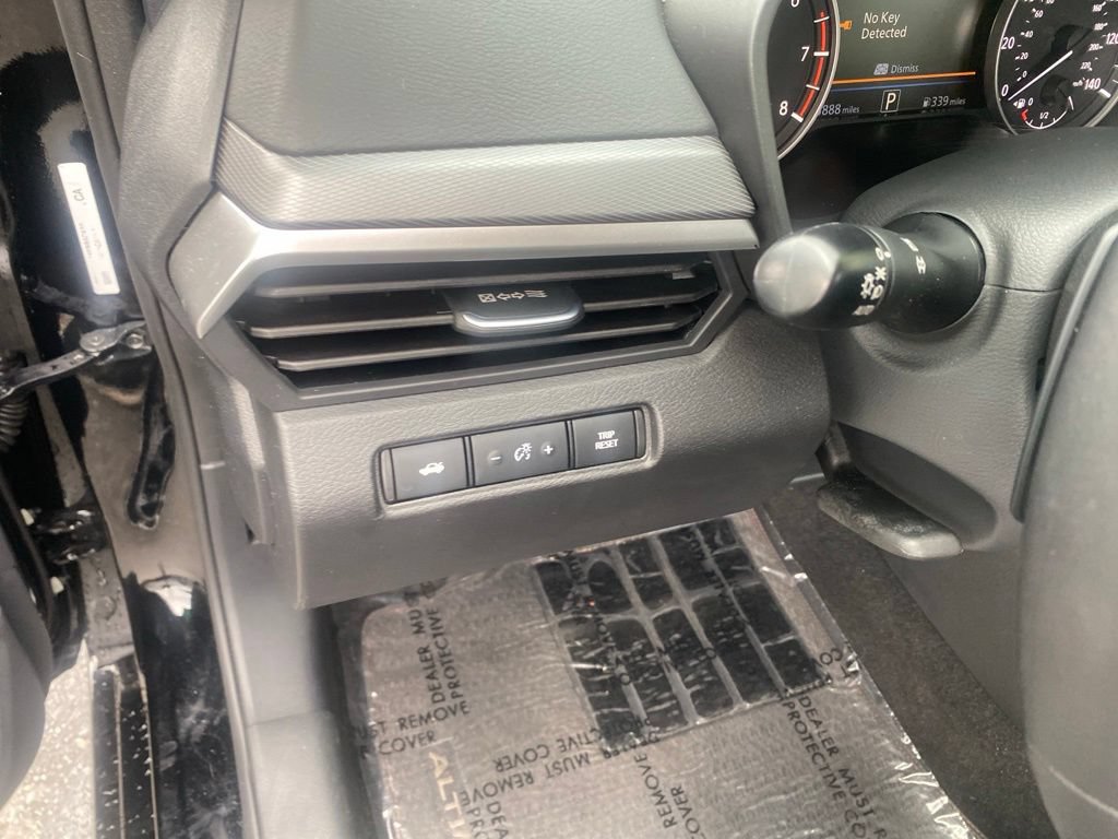 Certified 2025 Nissan Altima 2.5 SR FWD image 18