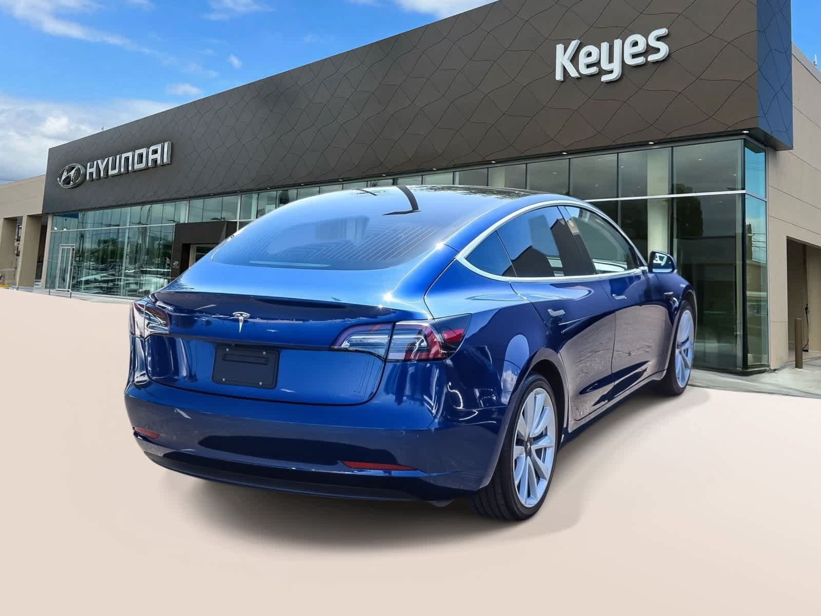 Used 2020 Tesla Model 3 Standard Range RWD image 4