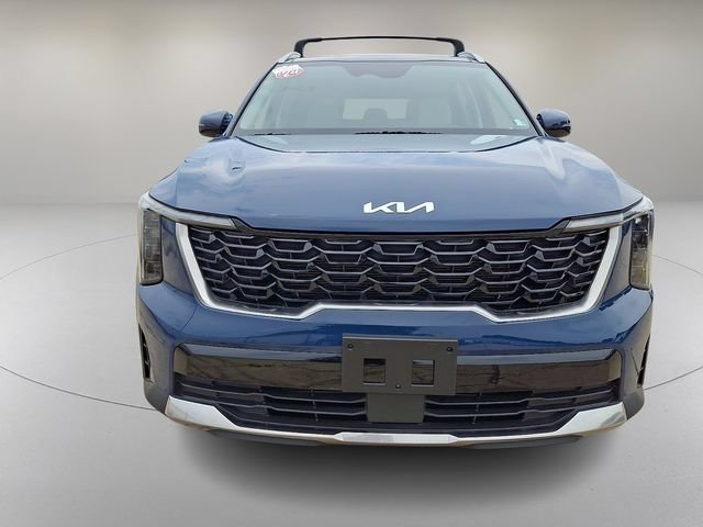 Used 2024 Kia Sorento S w/ Panoramic Sunroof Package FWD image 3