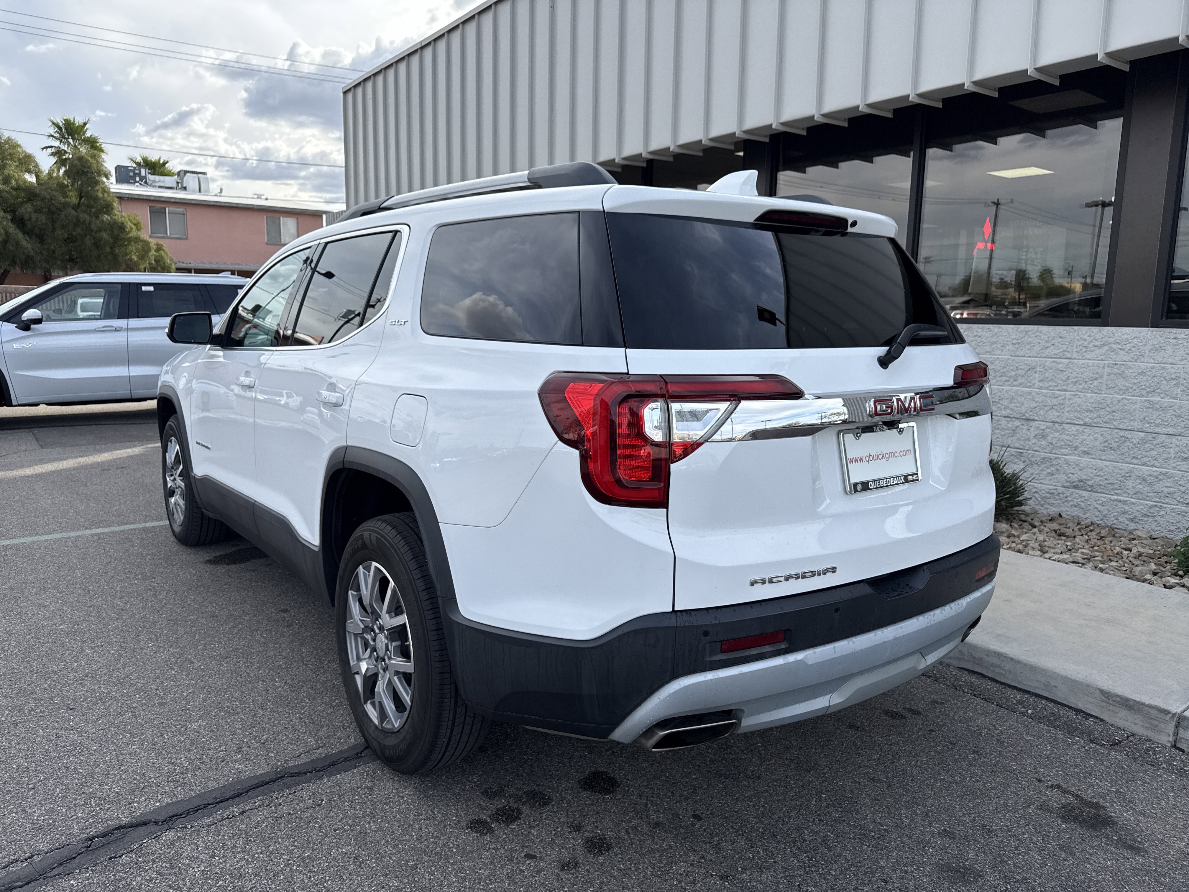 Used 2020 GMC Acadia SLT image 17