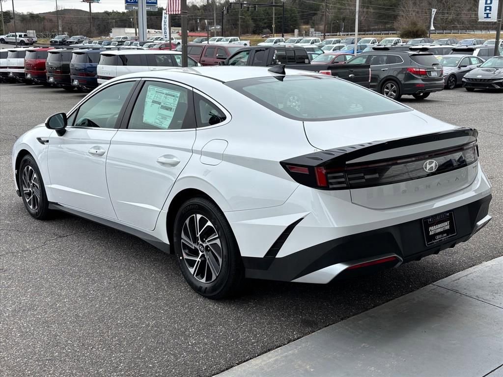 New 2026 Hyundai Sonata Blue FWD image 2
