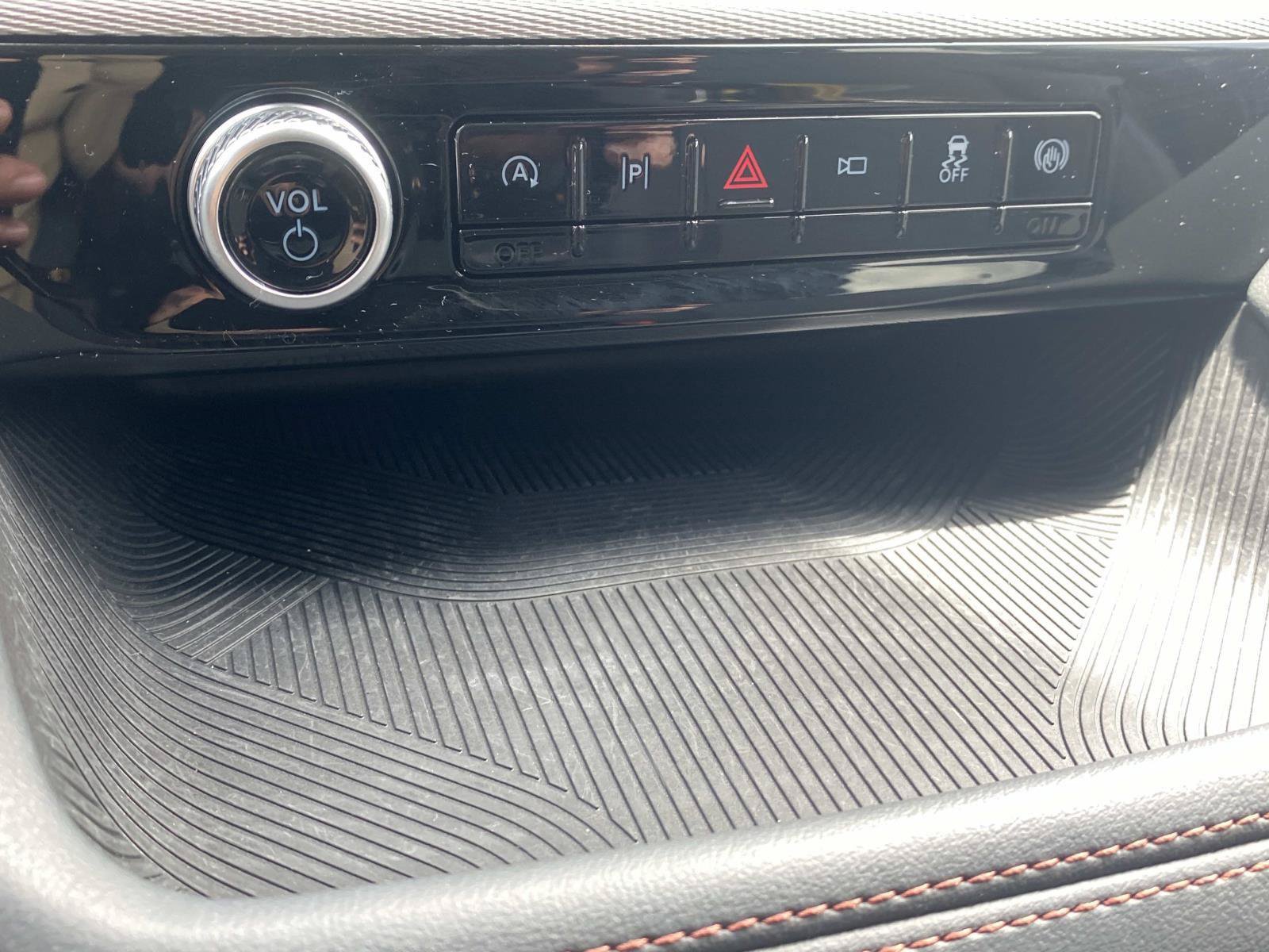 Used 2026 Ford Explorer Active RWD image 29