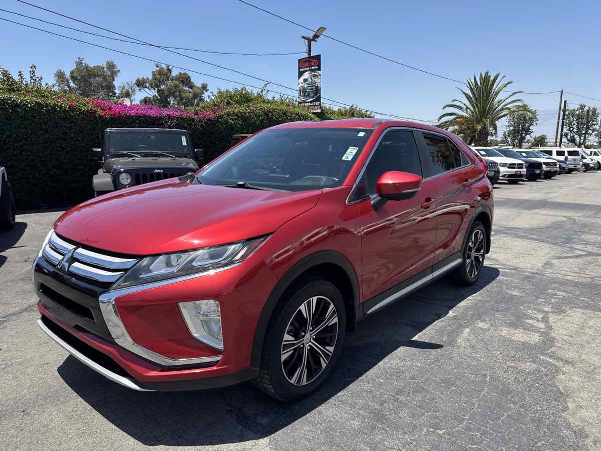 Used 2018 Mitsubishi Eclipse Cross SEL AWD/4WD image 3