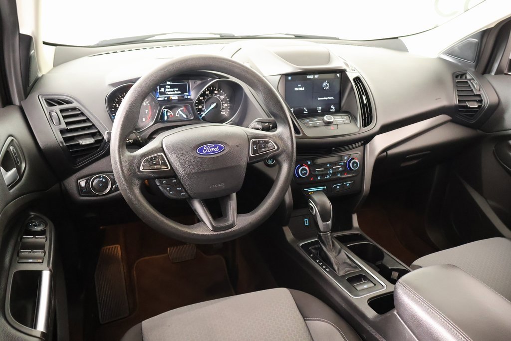 Used 2019 Ford Escape SE image 2