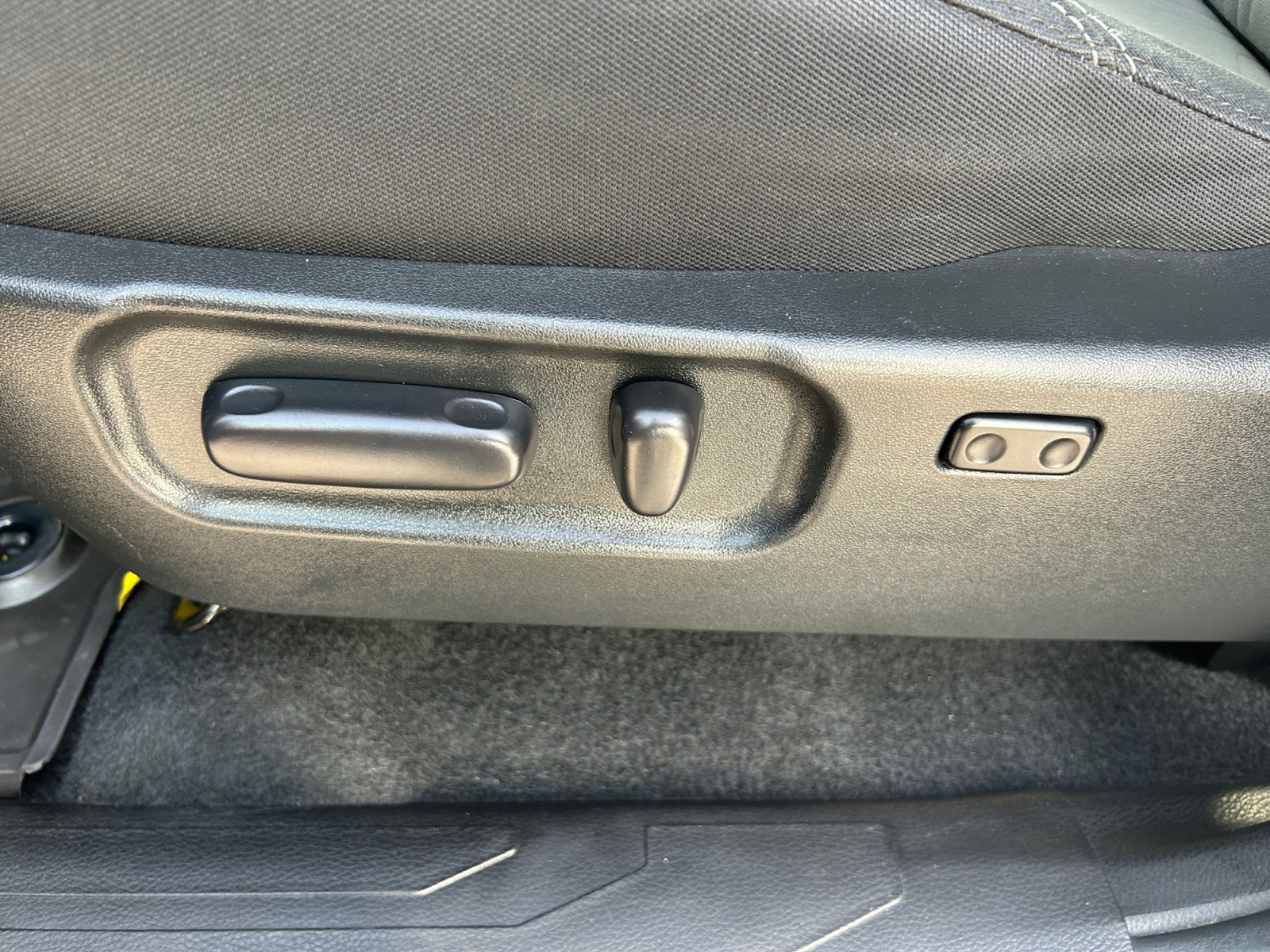 Used 2022 Toyota Tacoma TRD Off-Road w/ Technology Package image 14