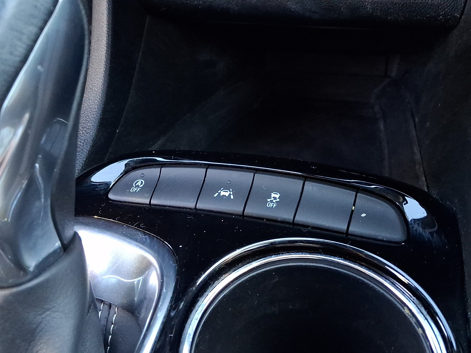 Certified 2023 Buick Encore GX Preferred w/ Cold Weather Comfort Package FWD image 19