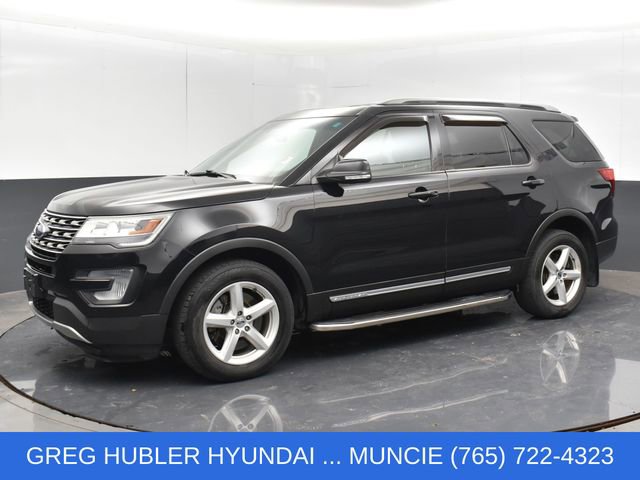 Used 2017 Ford Explorer XLT w/ Equipment Group 202A AWD/4WD image 10