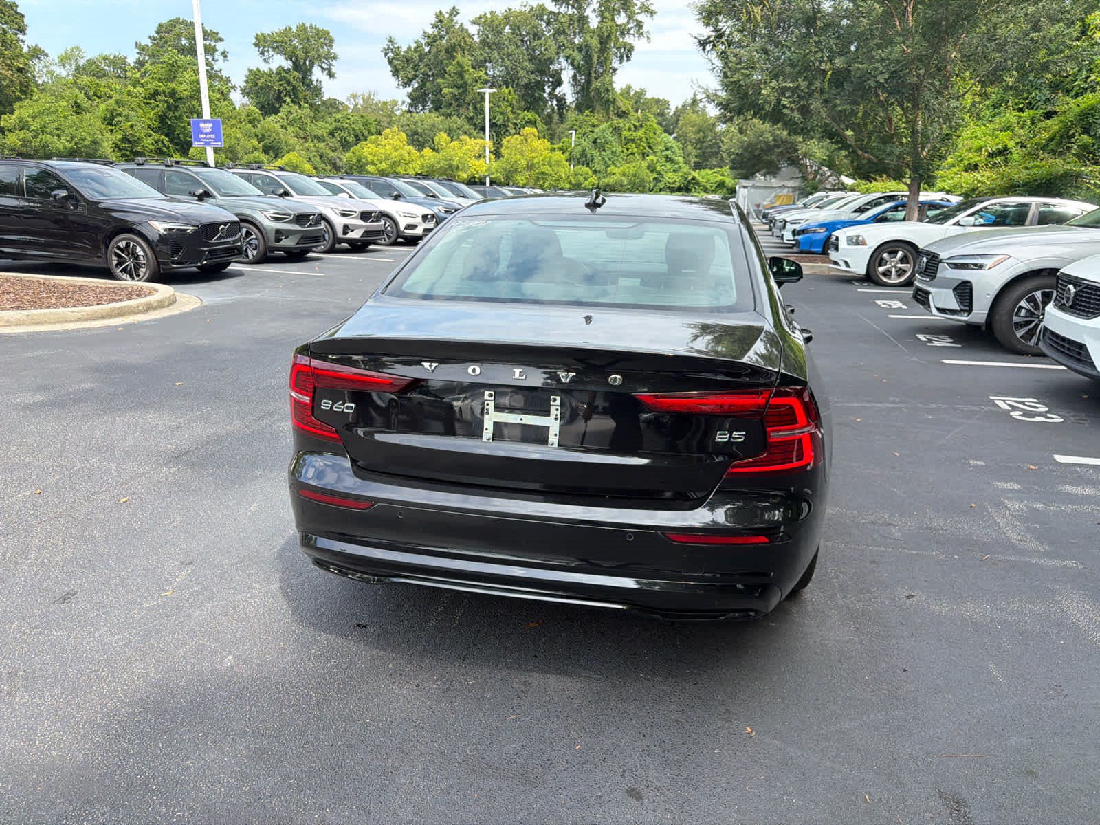 Used 2025 Volvo S60 B5 Plus FWD image 15