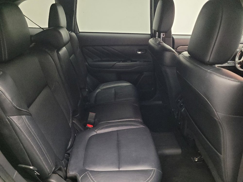 Used 2020 Mitsubishi Outlander GT image 19