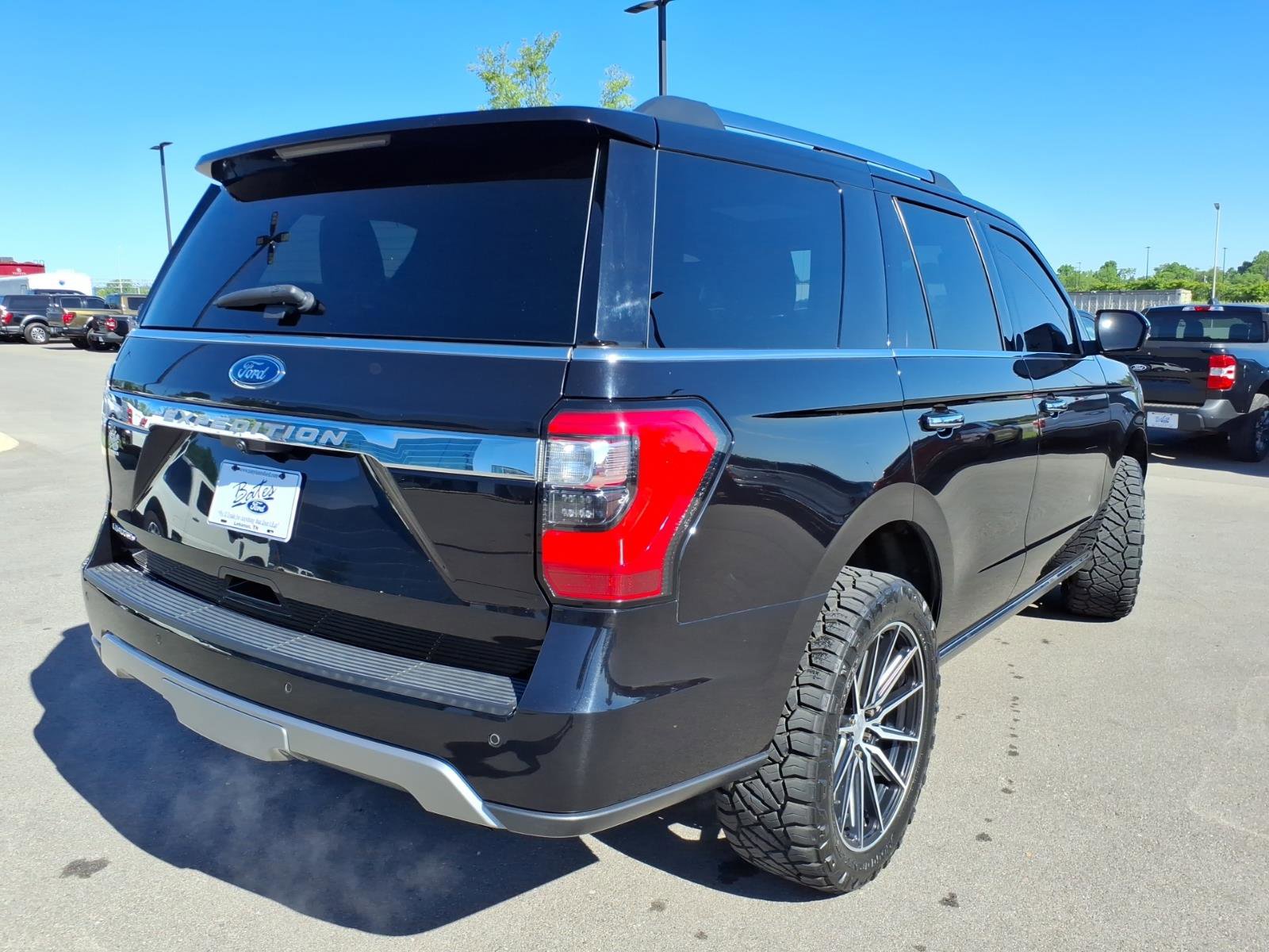 Certified 2019 Ford Expedition Limited w/ Equipment Group 301A AWD/4WD image 3