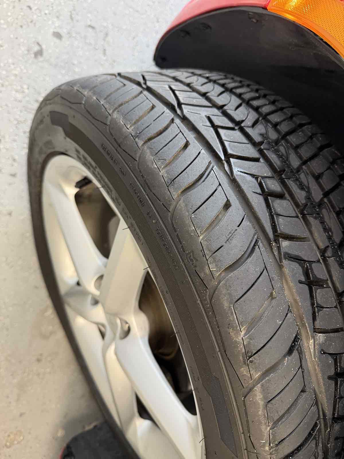 Used 2007 Saturn Sky w/ Premium Trim Pkg image 24